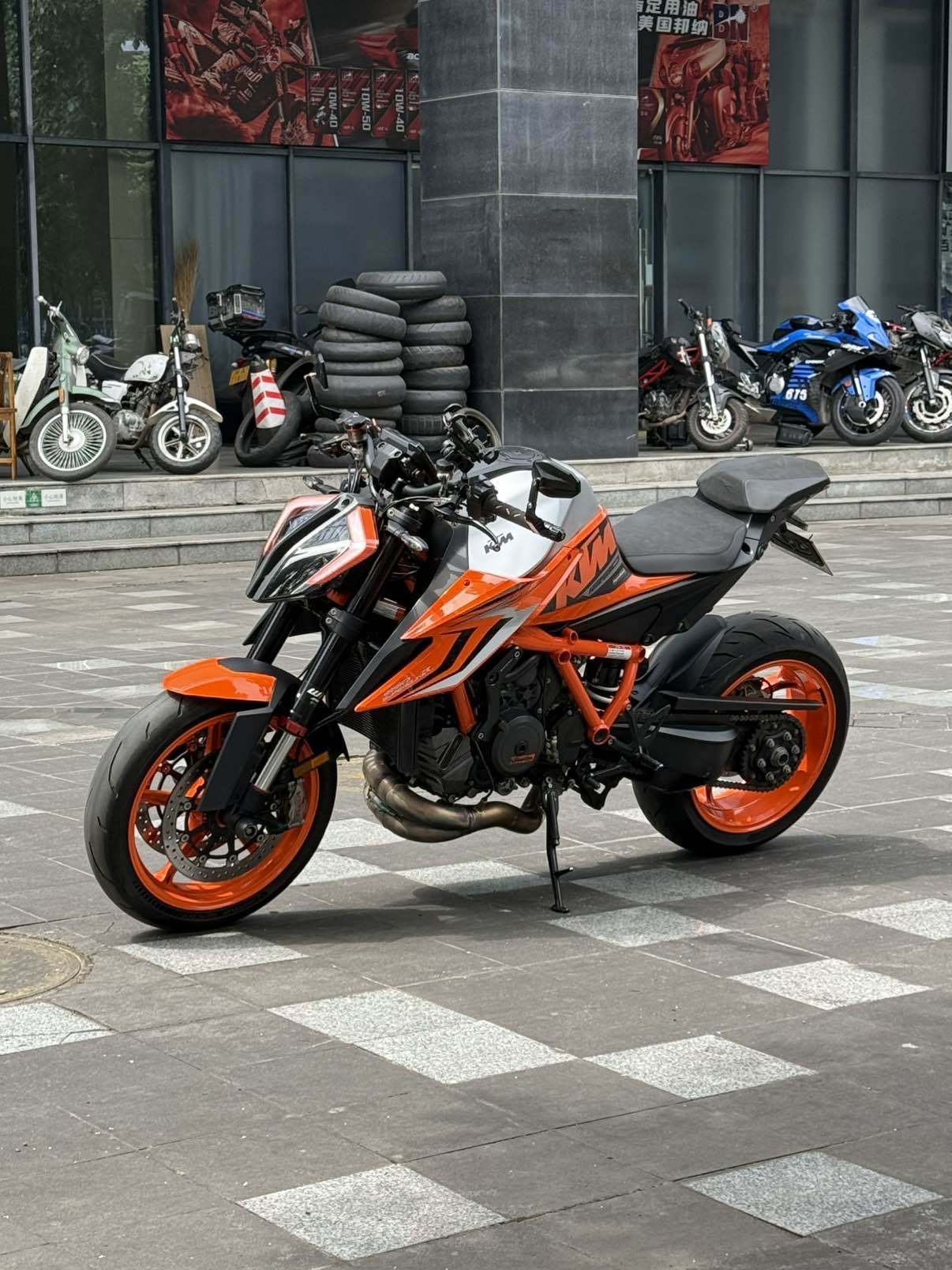 KTMR2R 1290 Super Duke