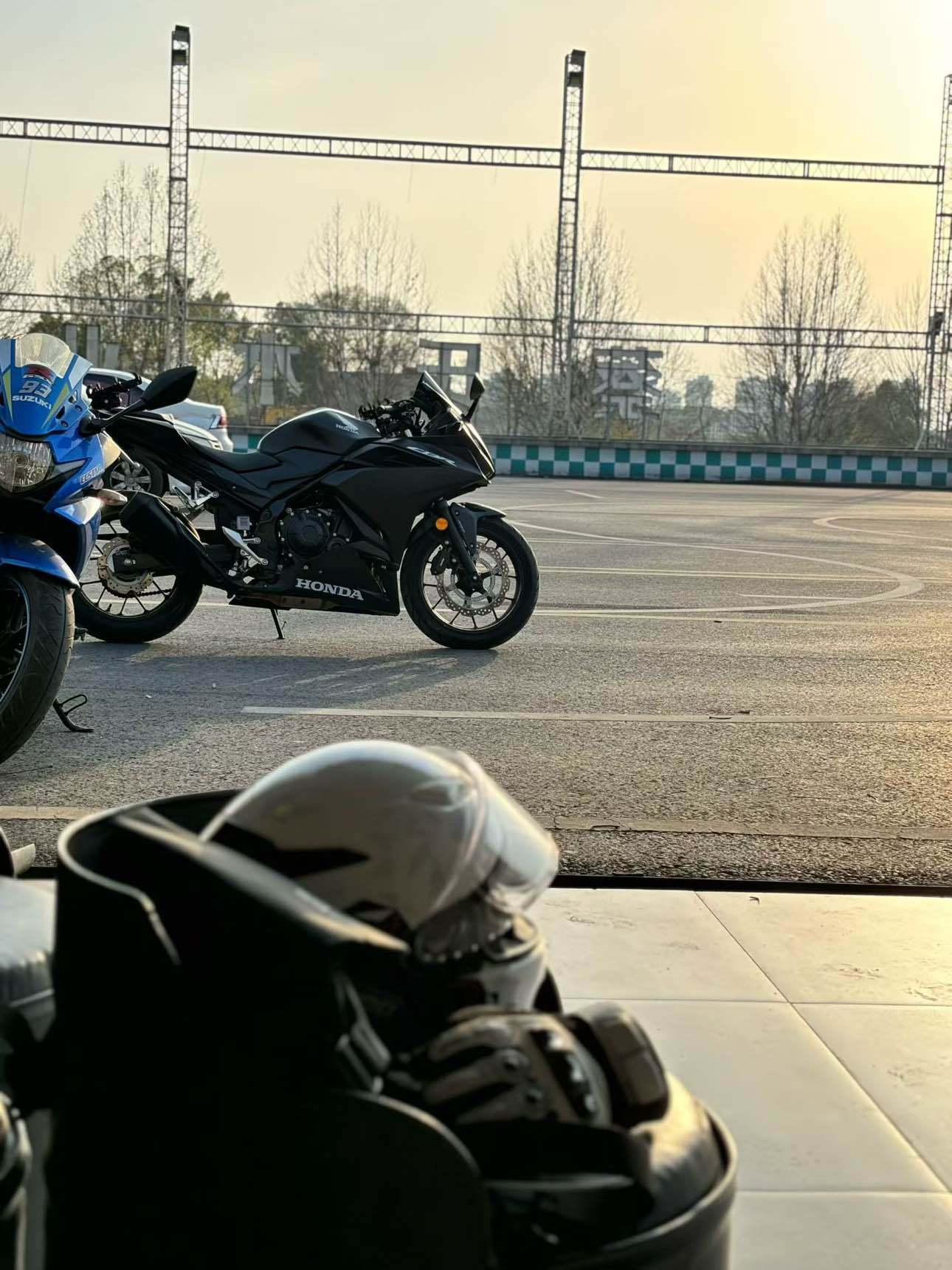 本田DREAMWING CBR400R 海外版