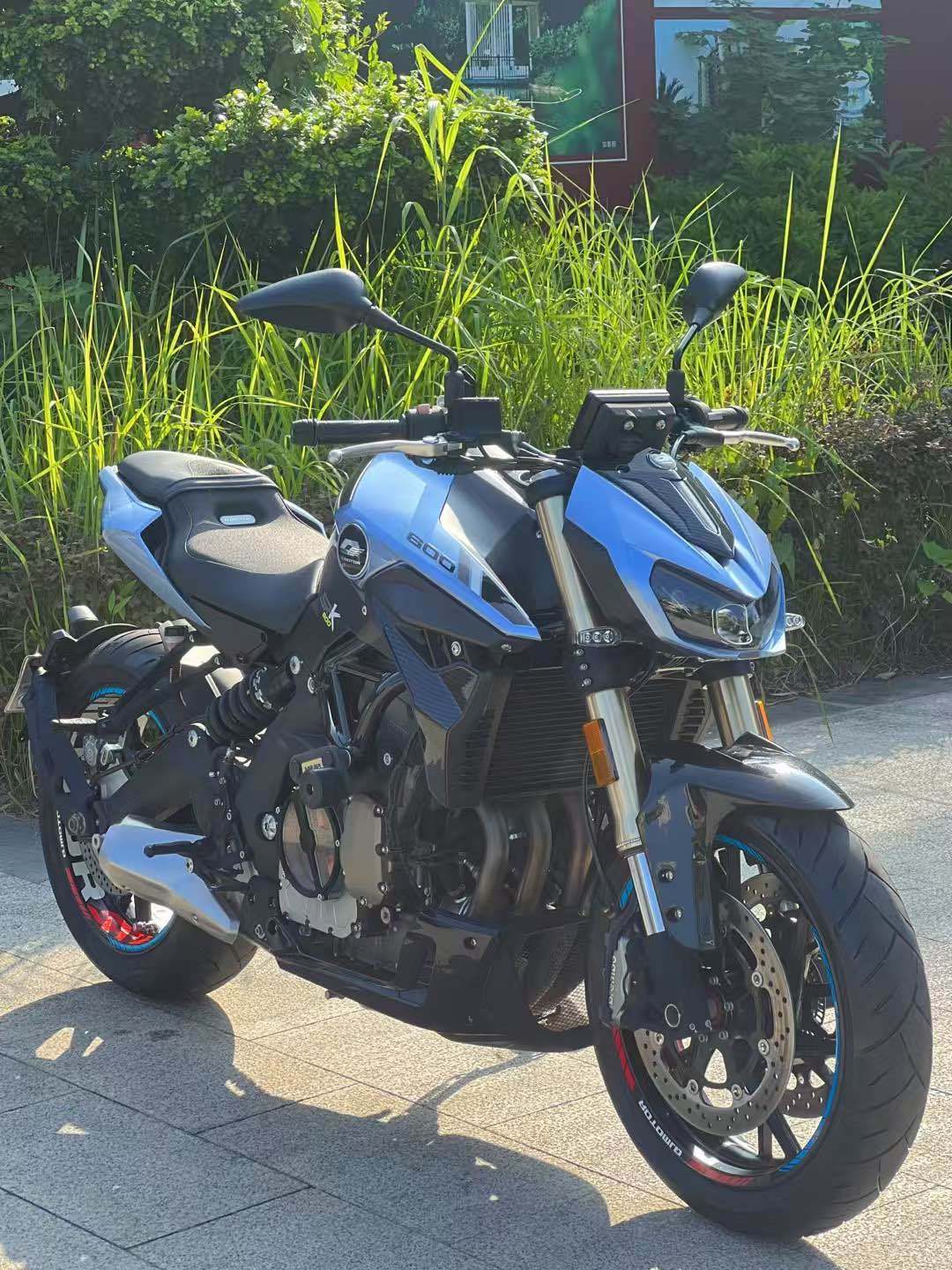 QJMOTOR 追600