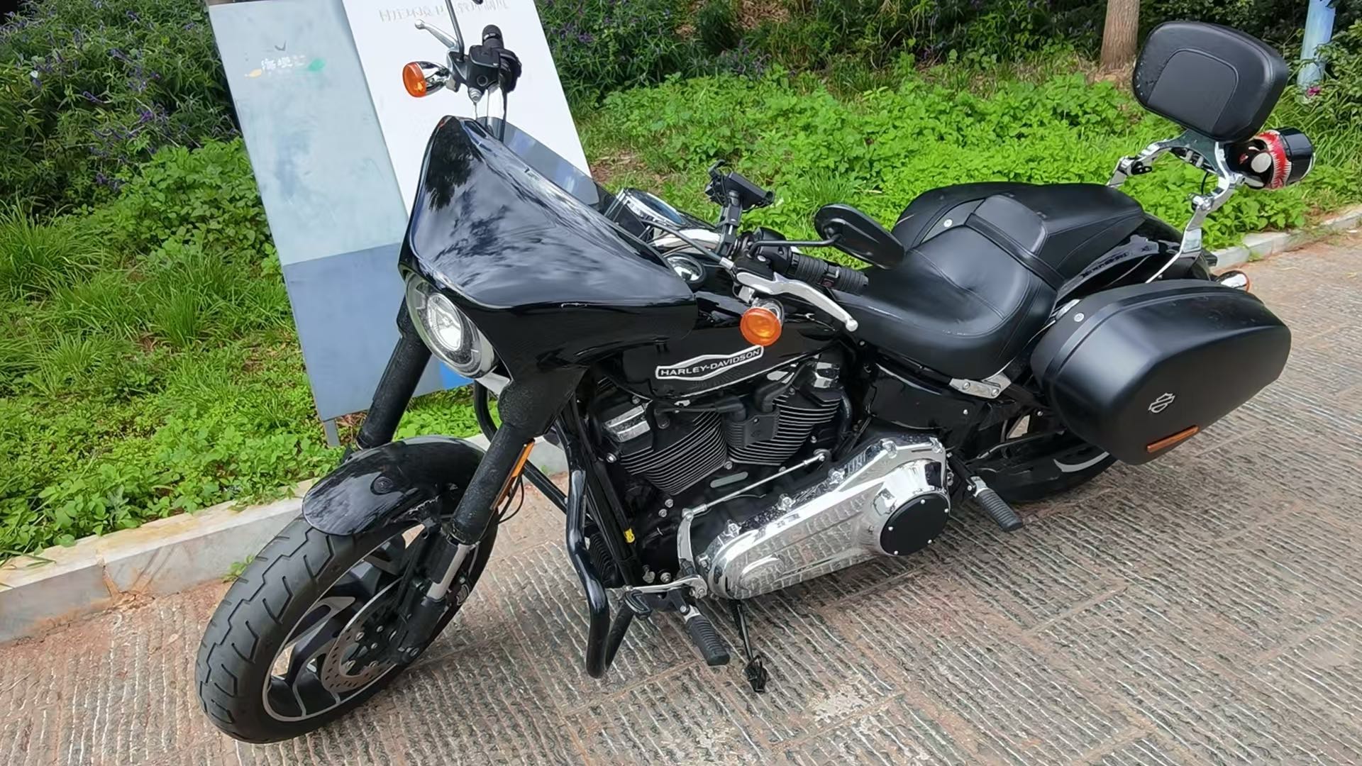 哈雷戴维森 凌动滑翔 Sport Glide