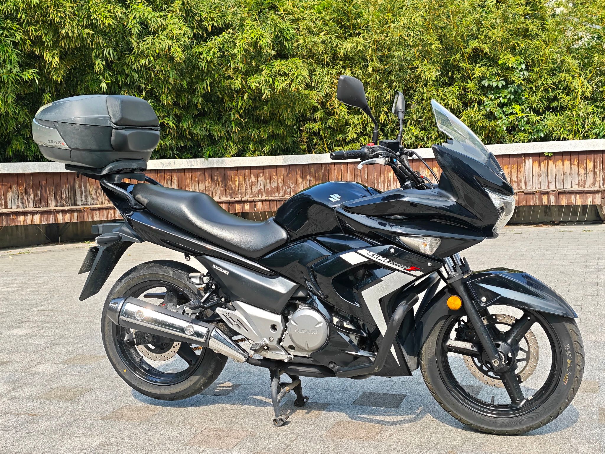 豪爵铃木 骊驰 GW 250F