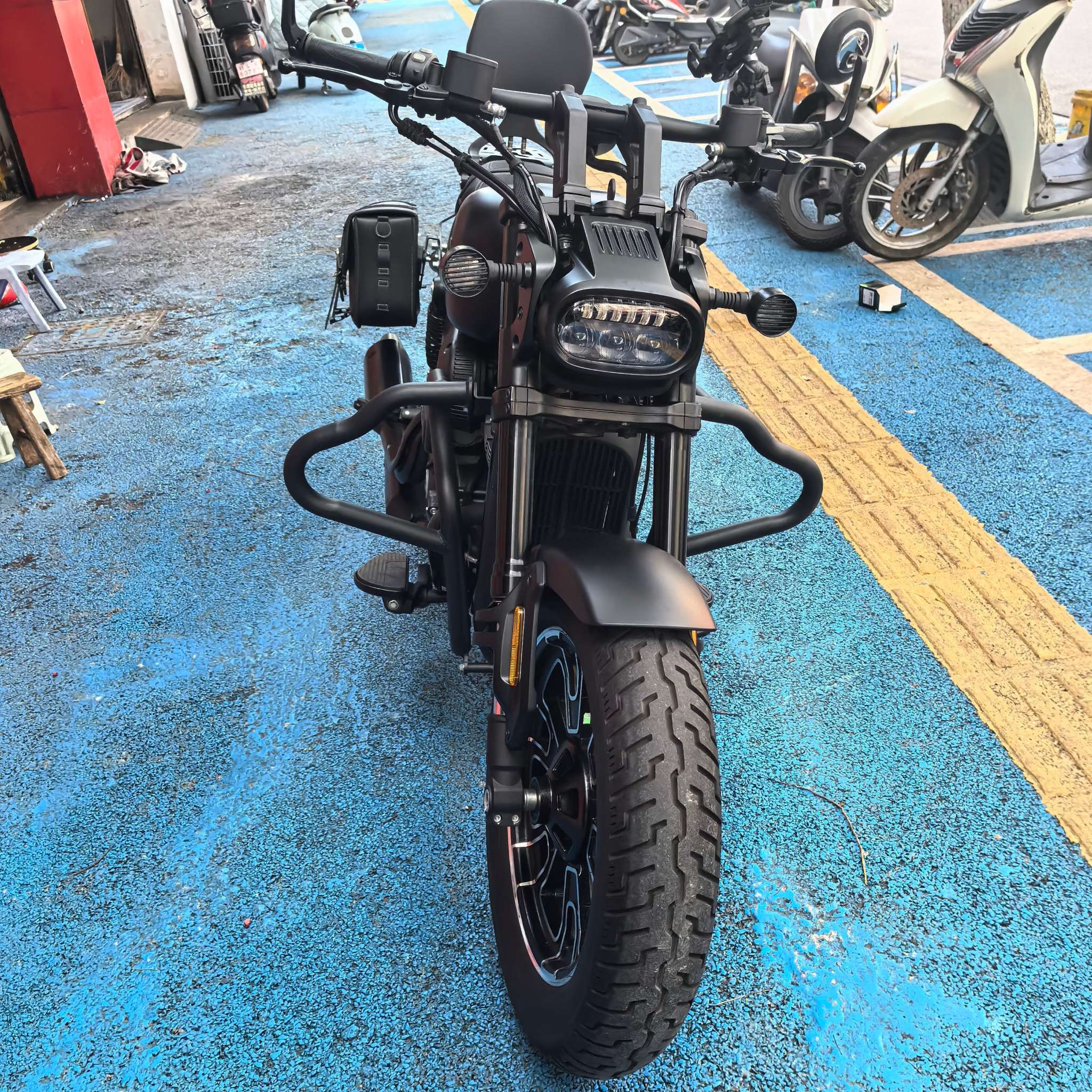 QJMOTOR 闪250
