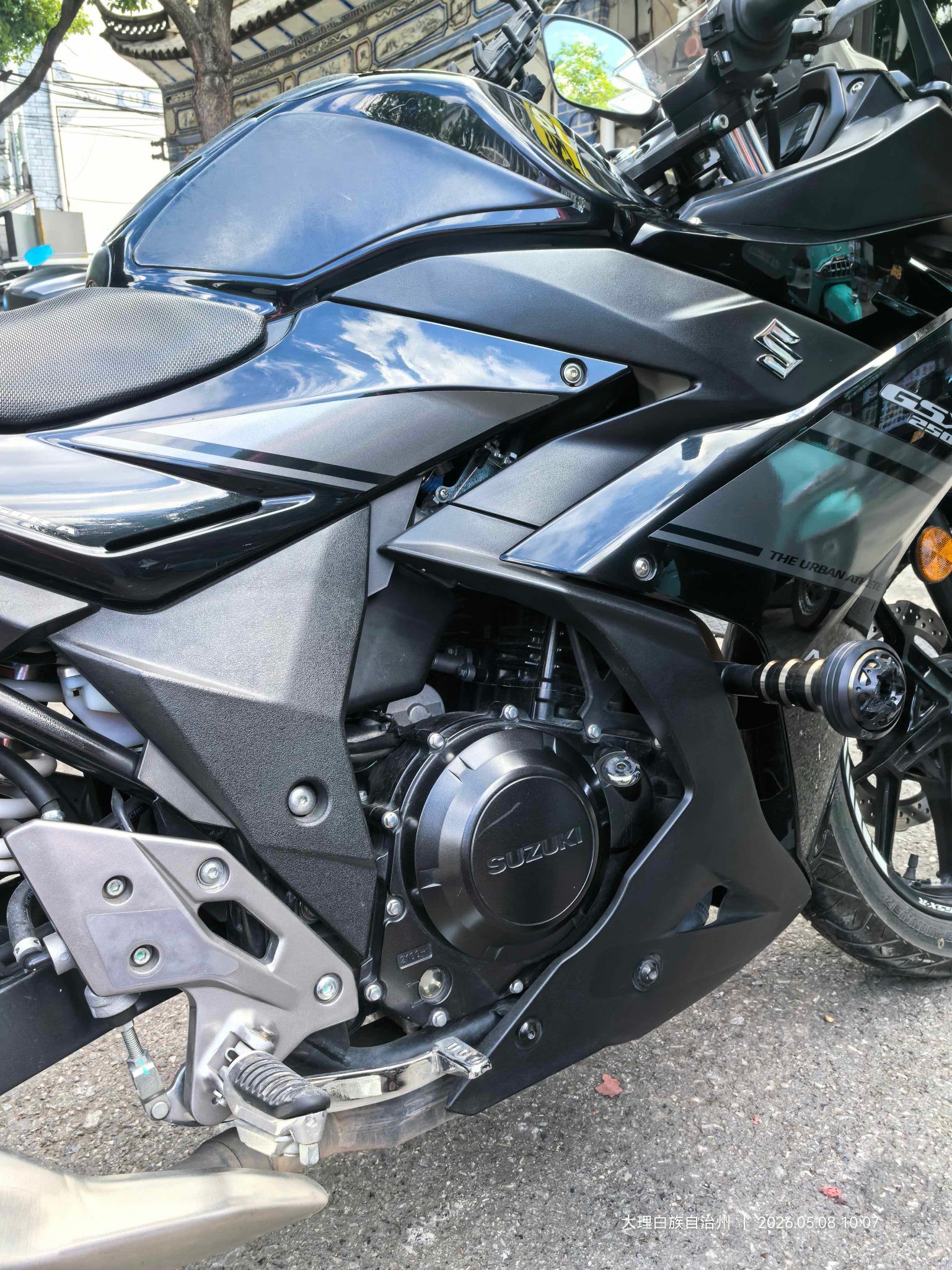 豪爵铃木 GSX250R