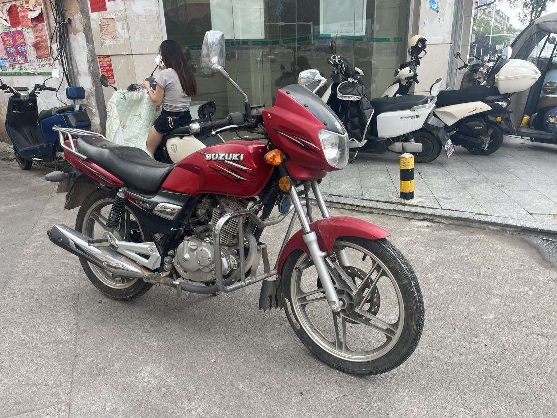 豪爵铃木 钻豹