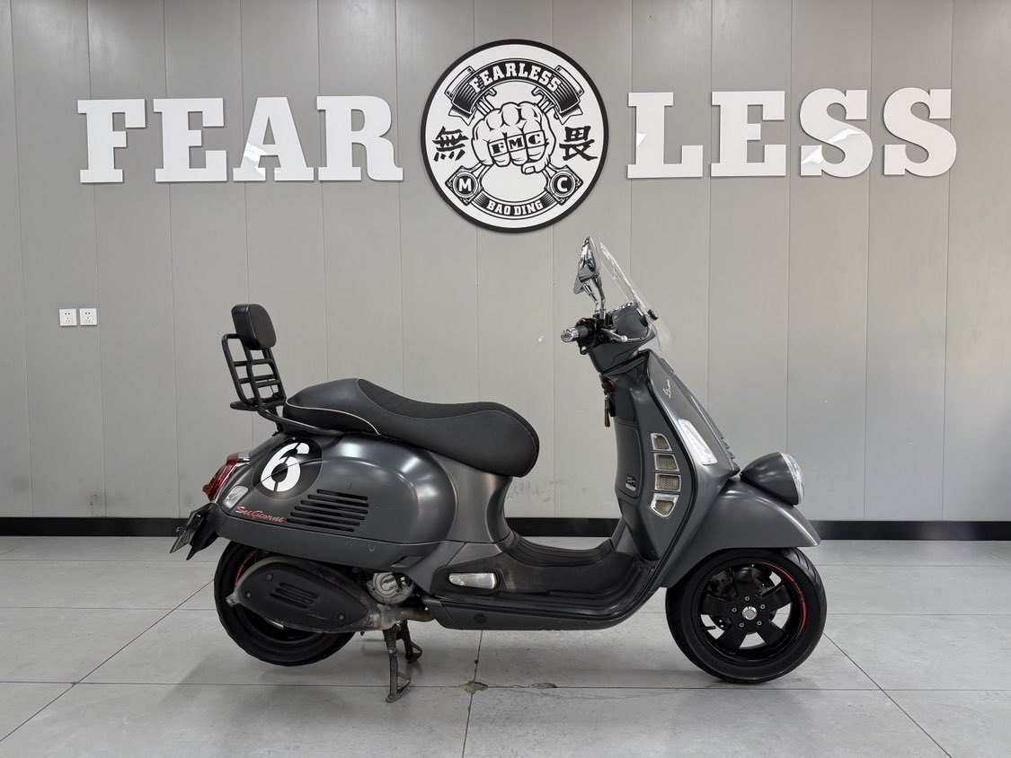 VESPA Six Days