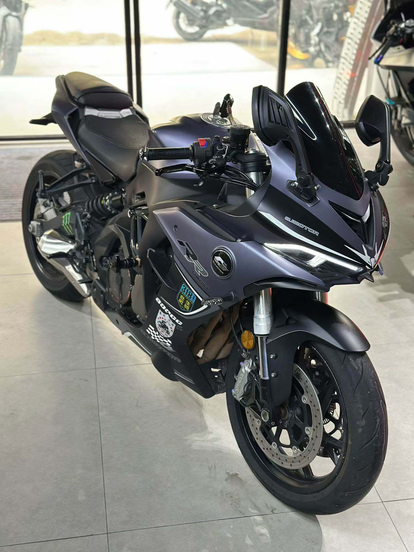 QJMOTOR 赛600
