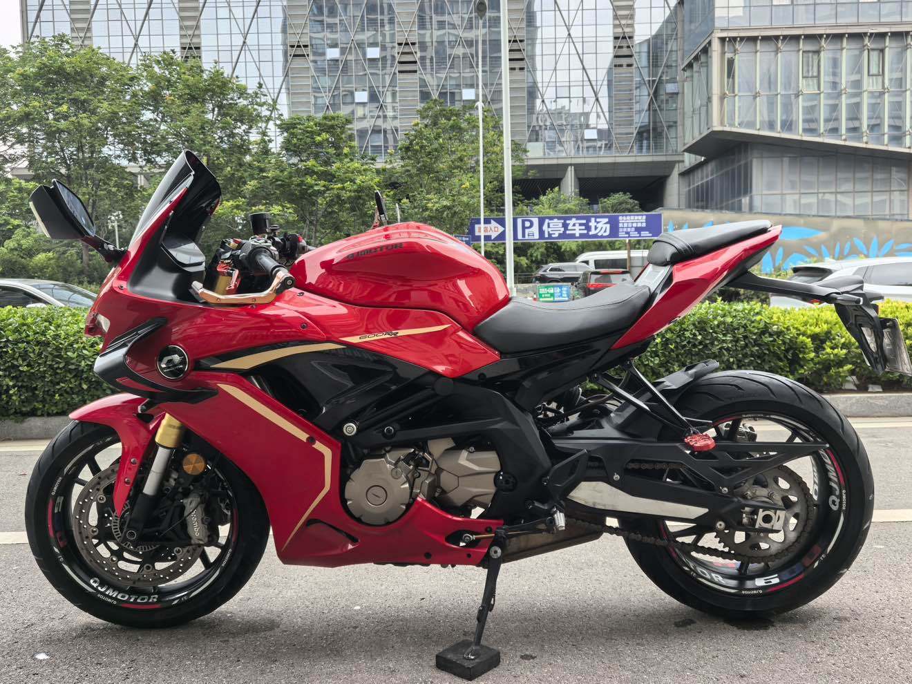 QJMOTOR 赛600