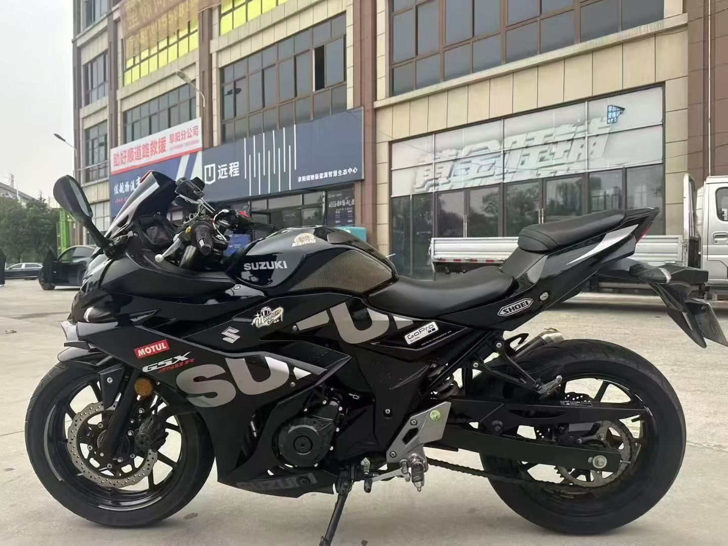 豪爵铃木 GSX250R