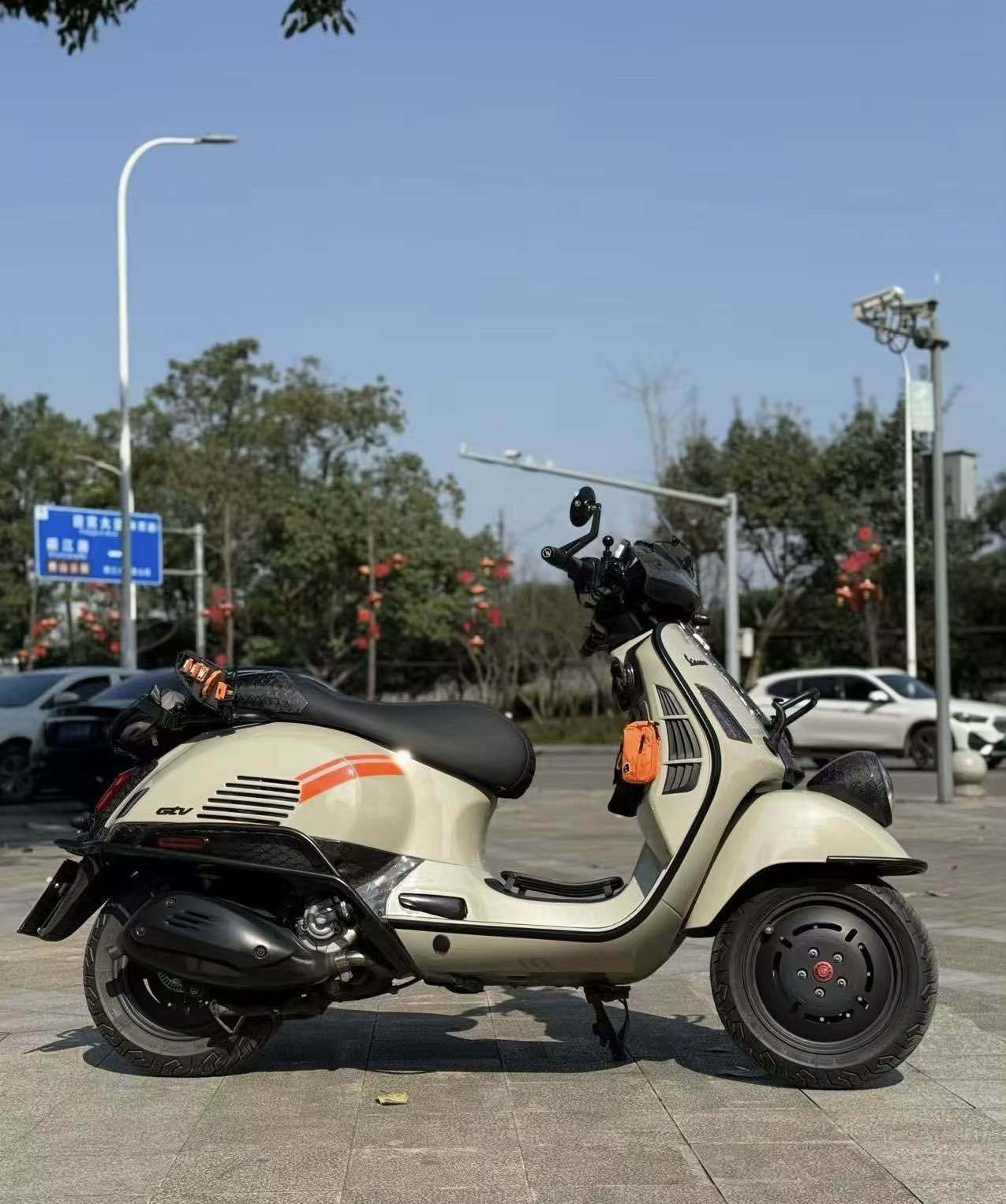 VESPA GTV