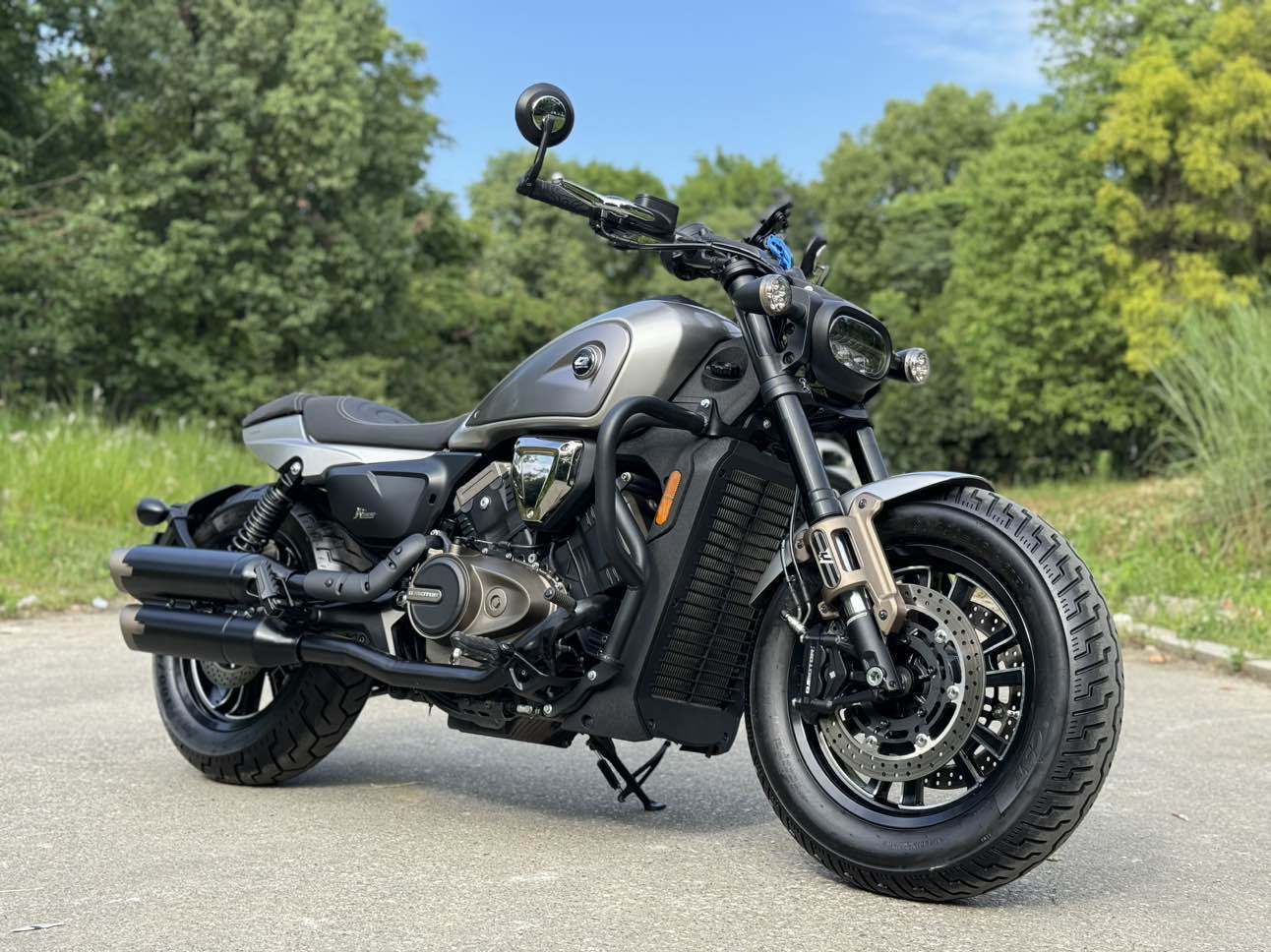 QJMOTOR 闪600