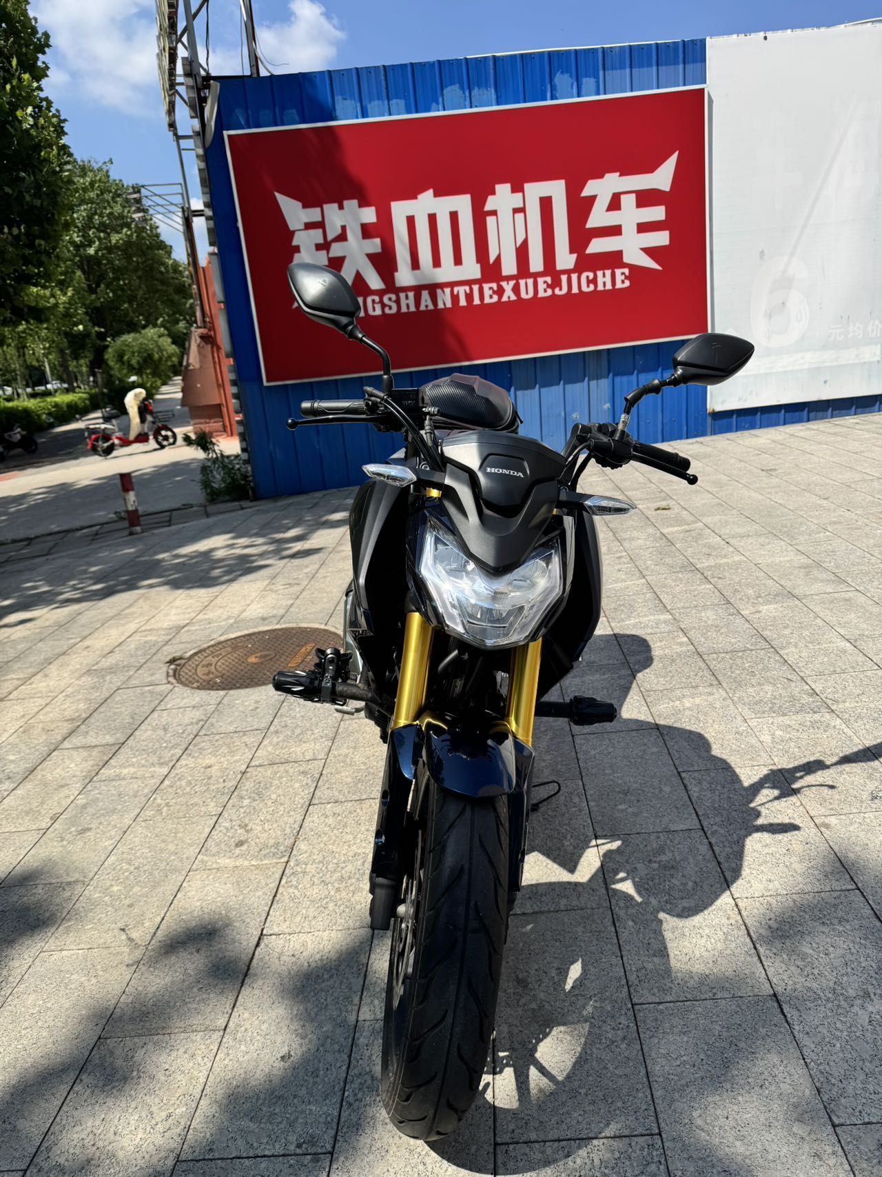 新大洲本田 CBF190R