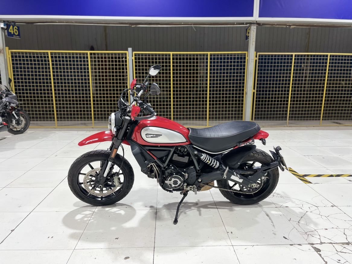 杜卡迪 Scrambler 800