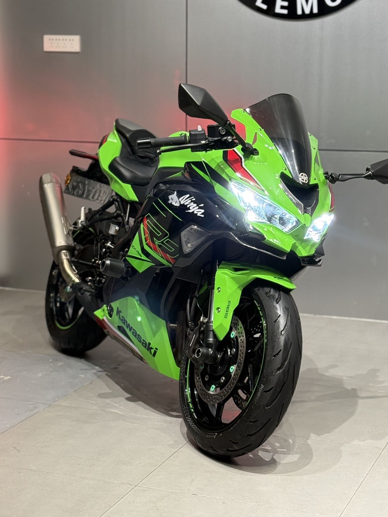 川崎 ZX-4R
