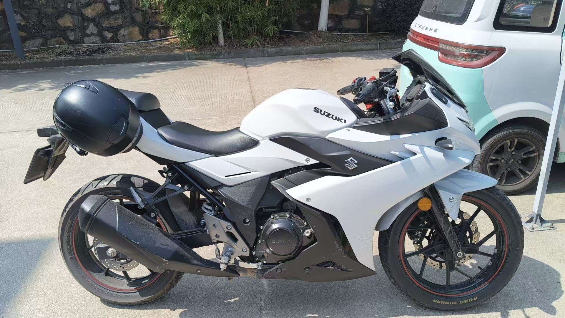 豪爵铃木 GSX250R