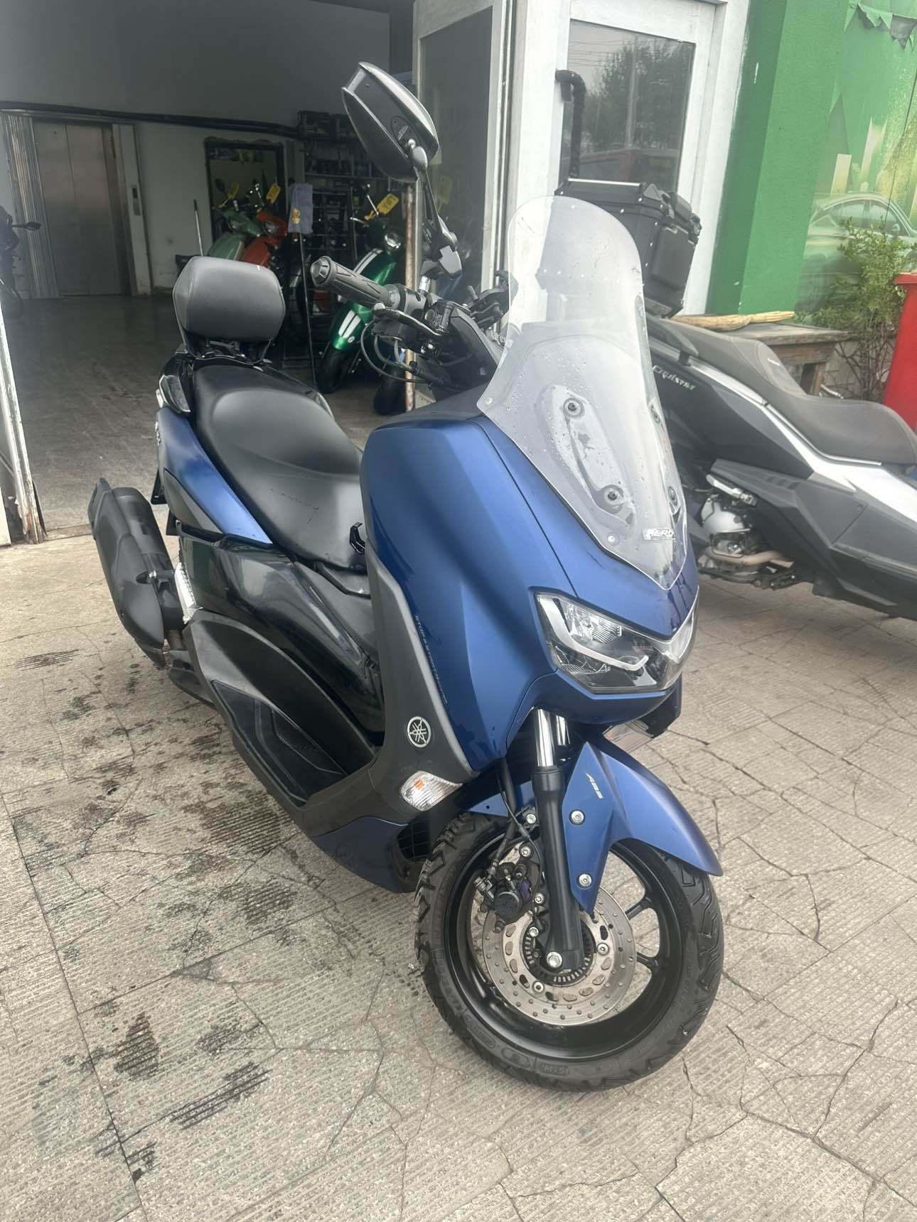 雅马哈 NMAX