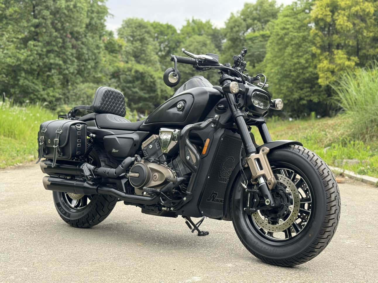 QJMOTOR 闪600