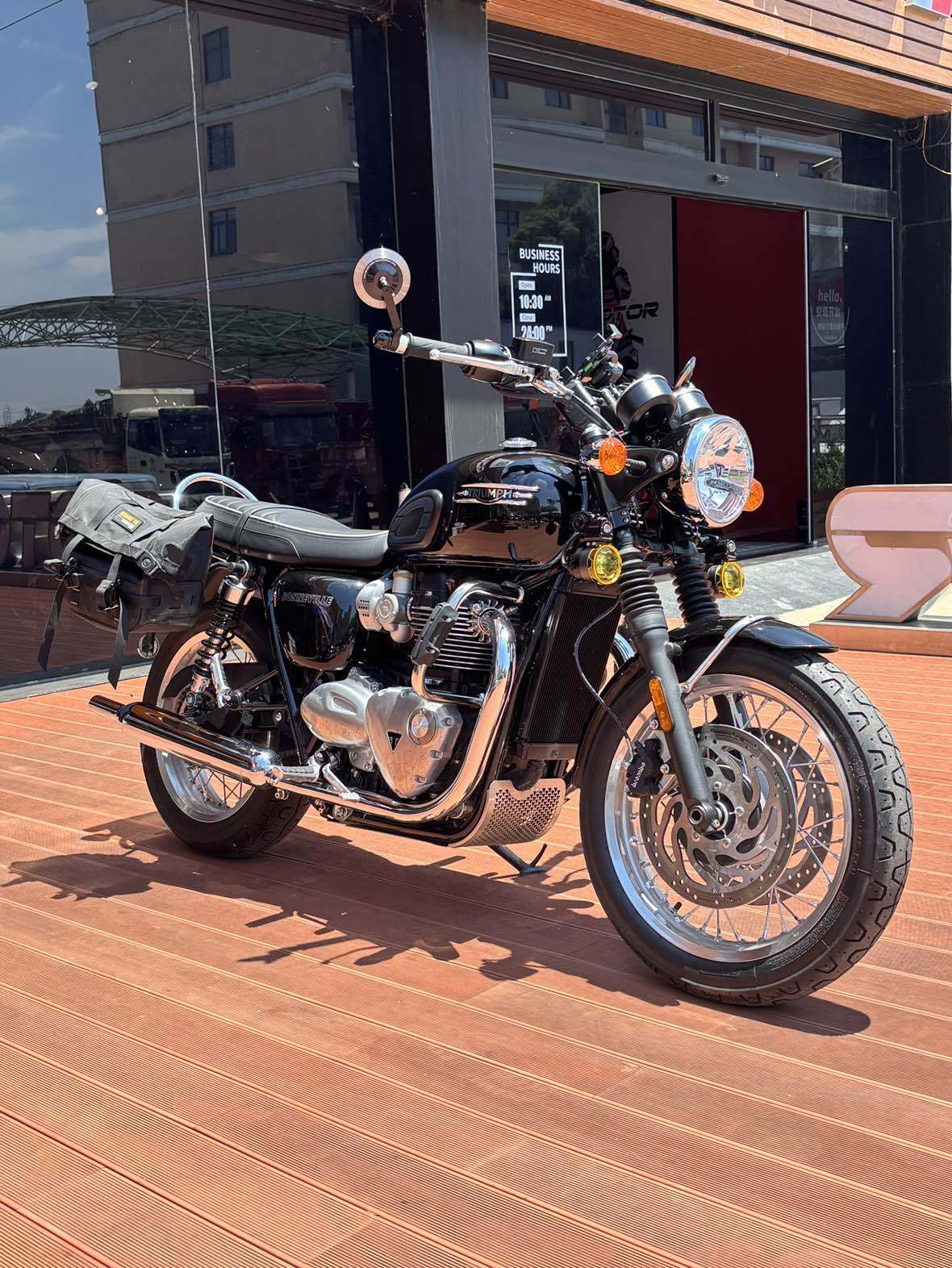 凯旋 Bonneville T120