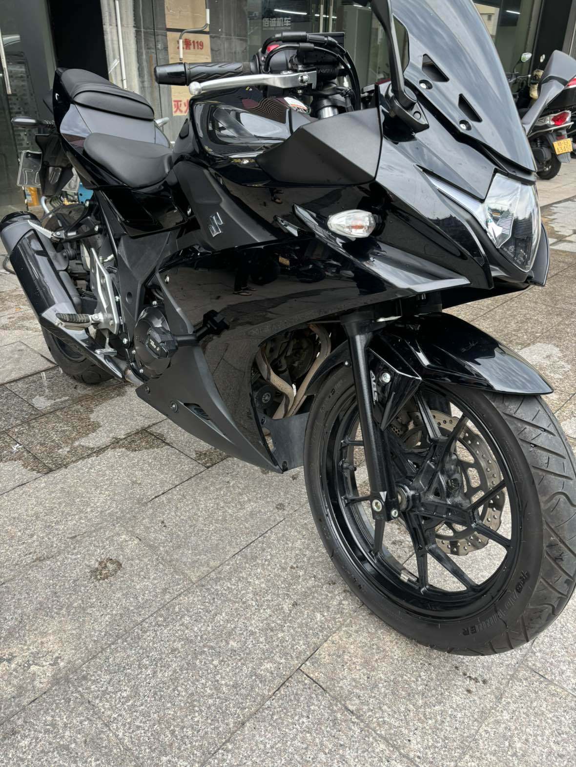 豪爵铃木 GSX250R