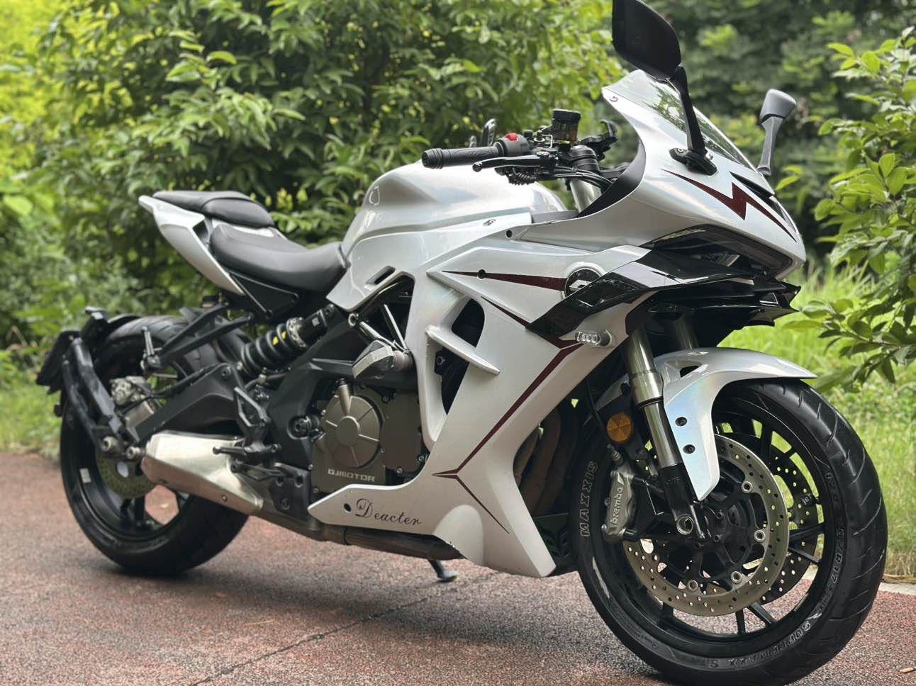 QJMOTOR 赛600