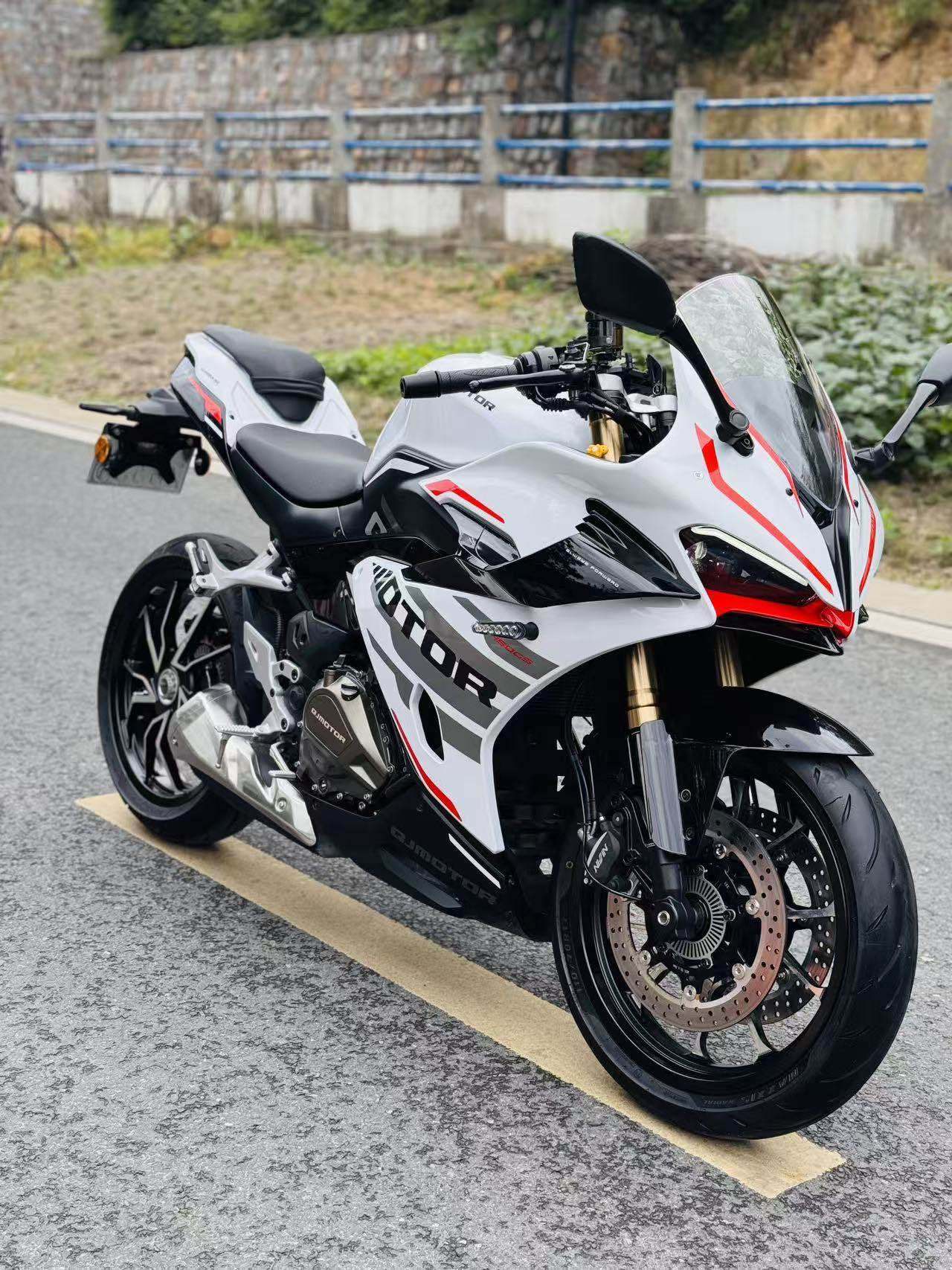 QJMOTOR 赛450