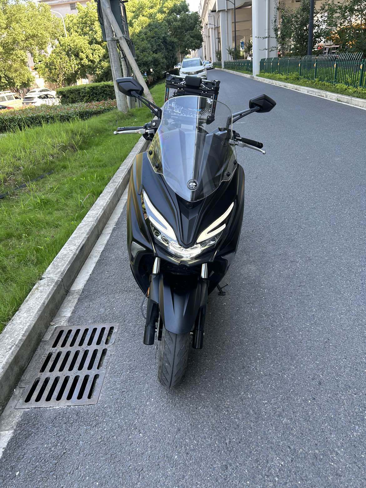 QJMOTOR 鸿250