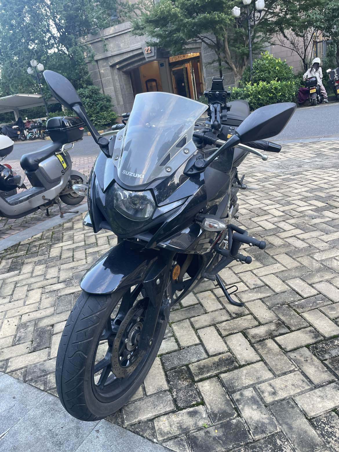 豪爵铃木 GSX250R