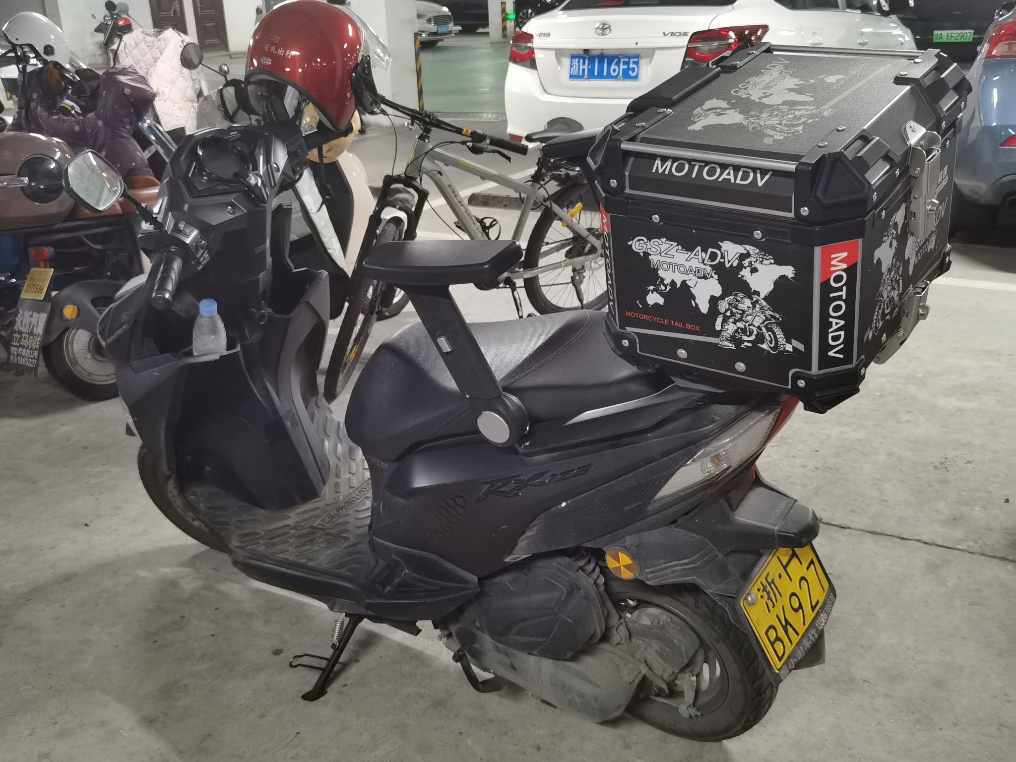 新大洲本田 裂行 RX125Fi