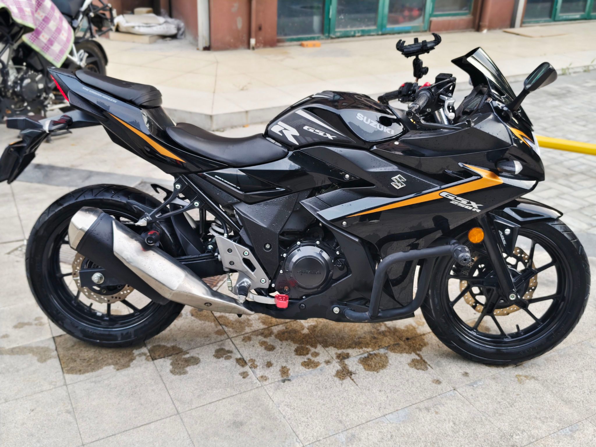 豪爵铃木 GSX250R