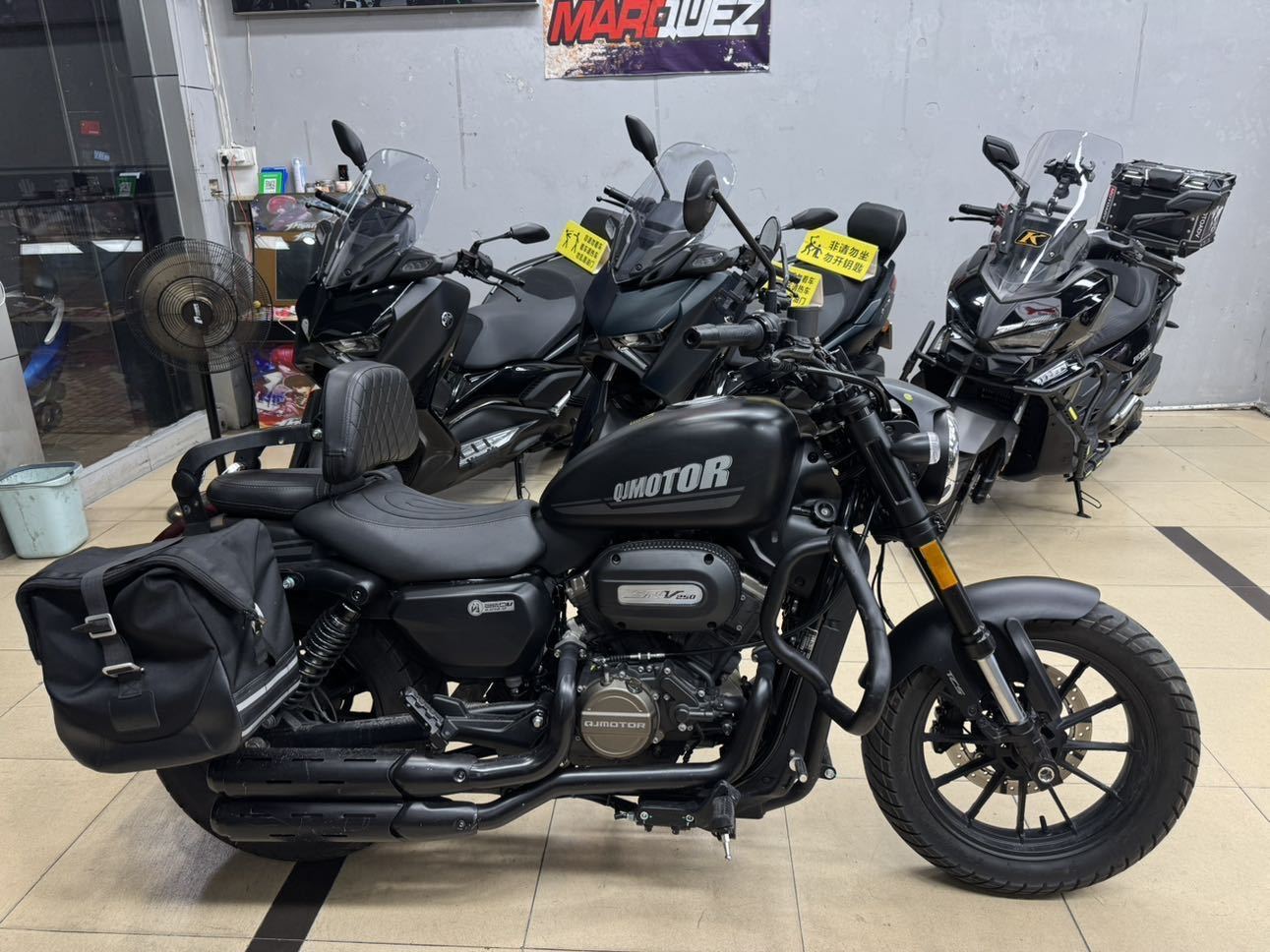 QJMOTOR 闪250