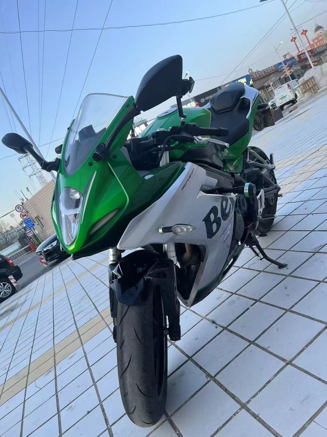 贝纳利 龙卷风 Tornado 252R
