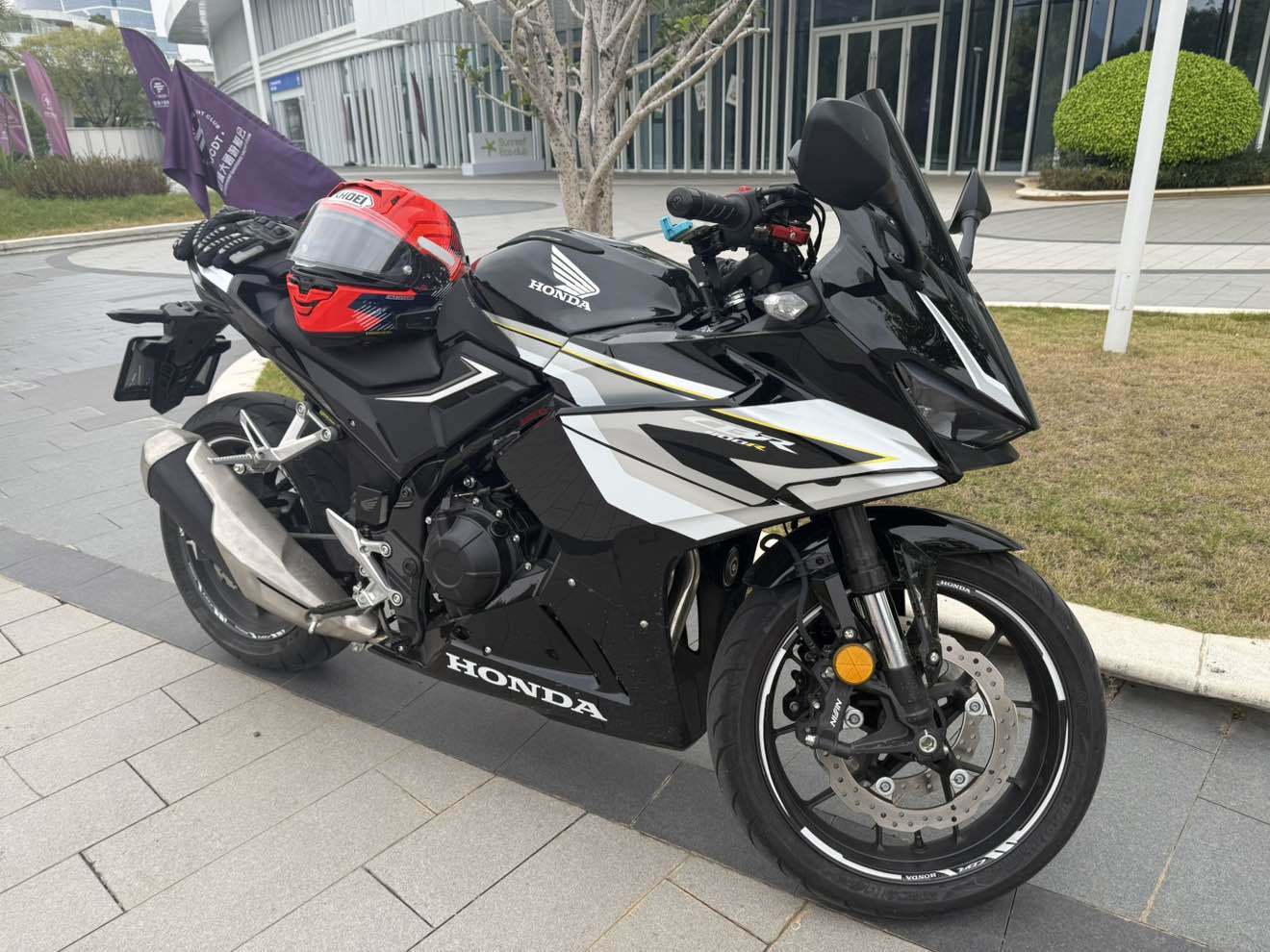 本田WING CBR400R