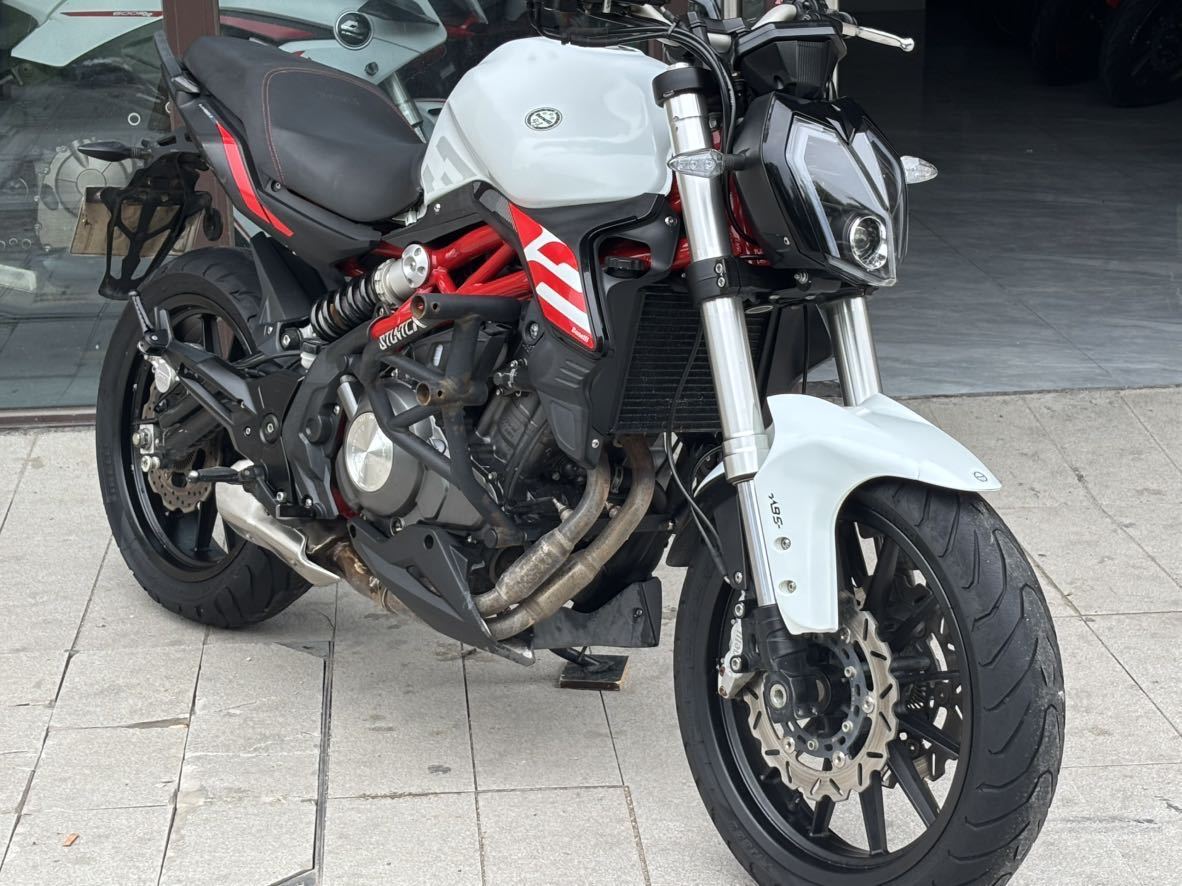 贝纳利 蓝宝龙 BN302S