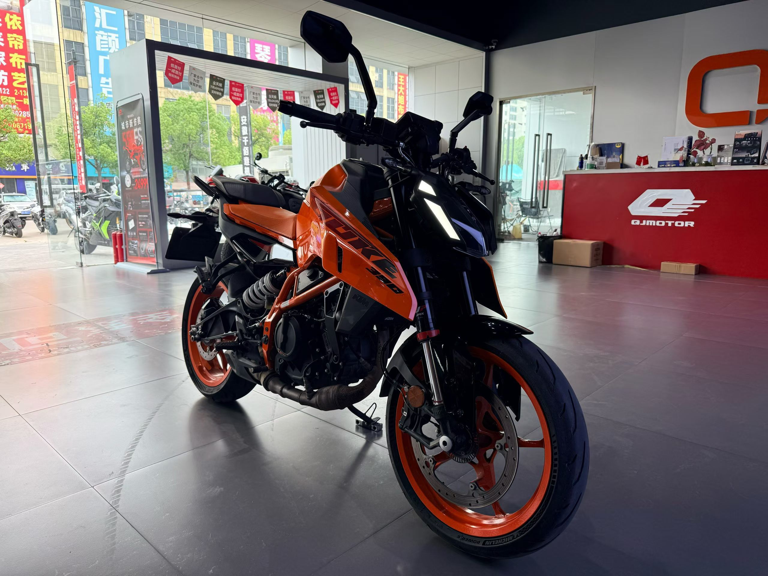 KTMR2R 390 Duke