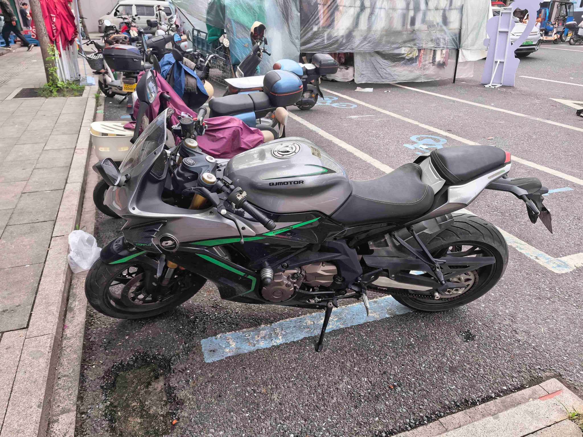 QJMOTOR 赛600