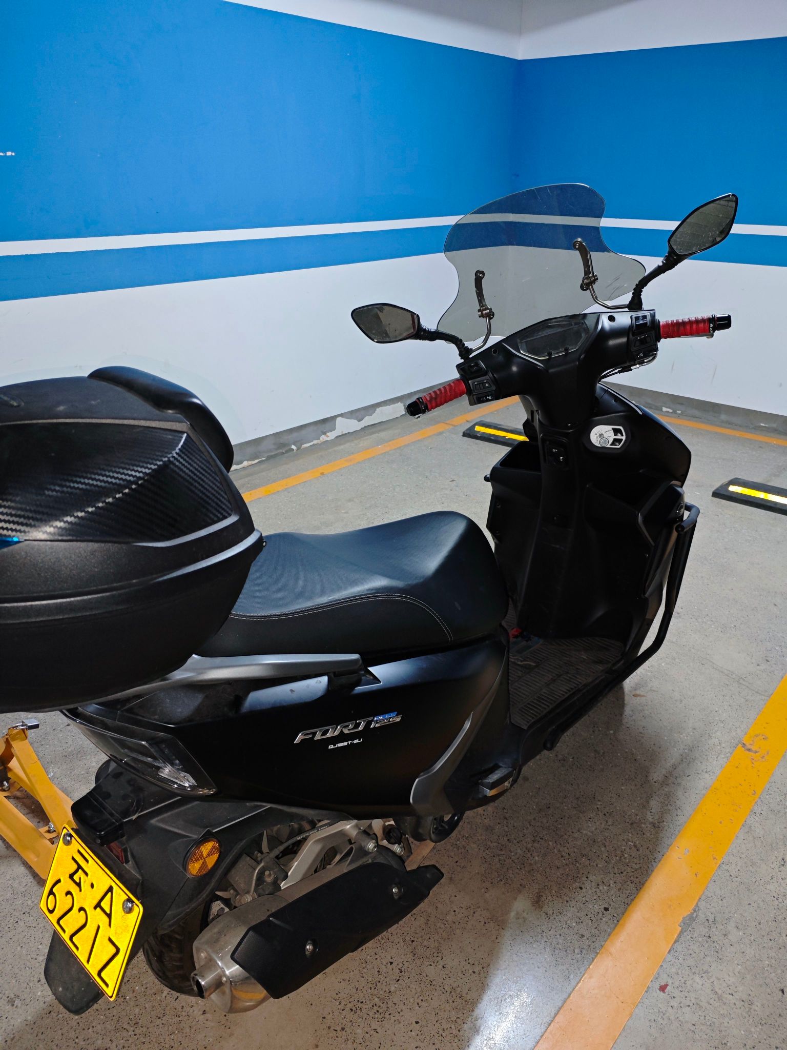 QJMOTOR 鸿125