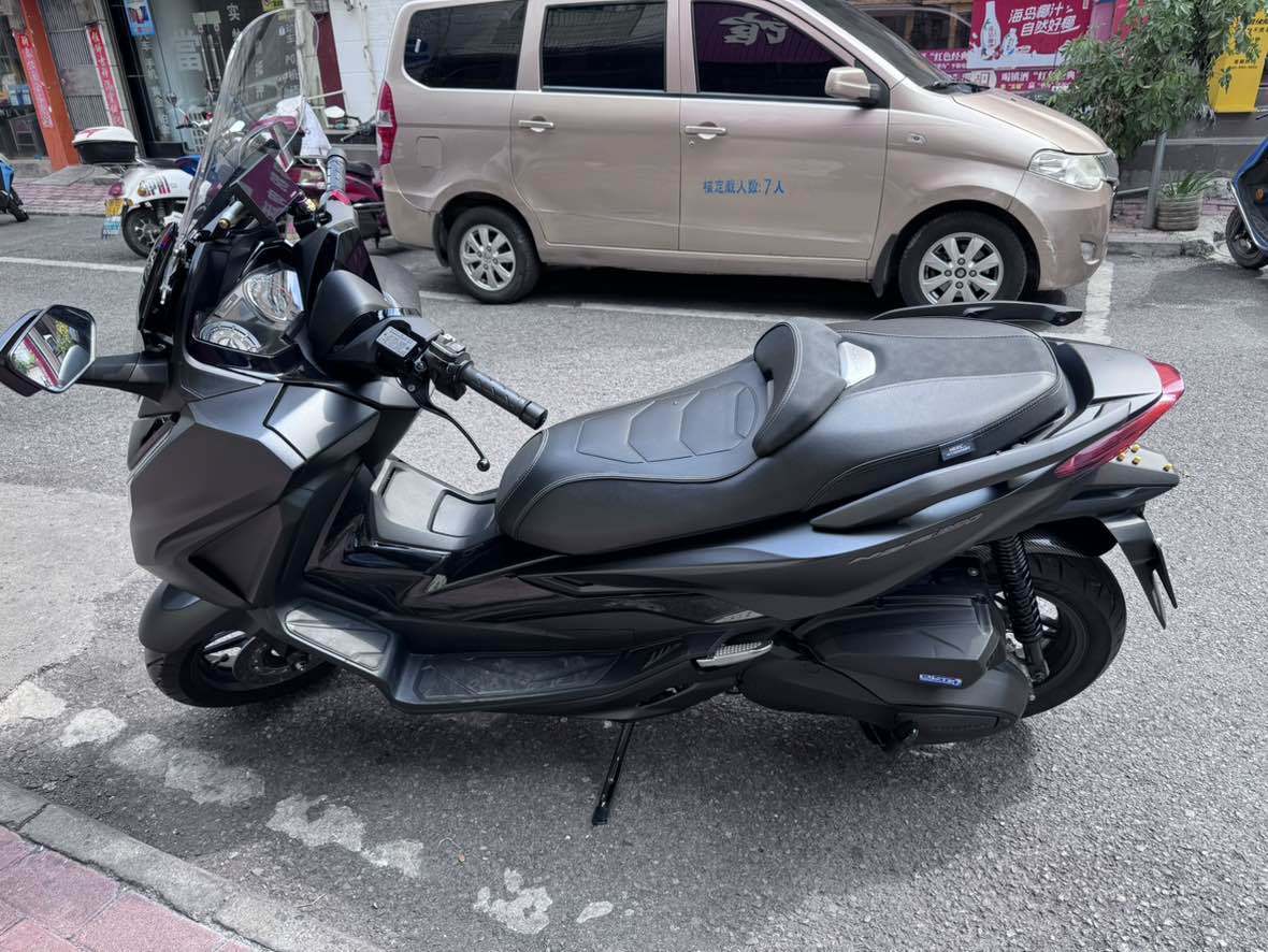 本田WING NSS350