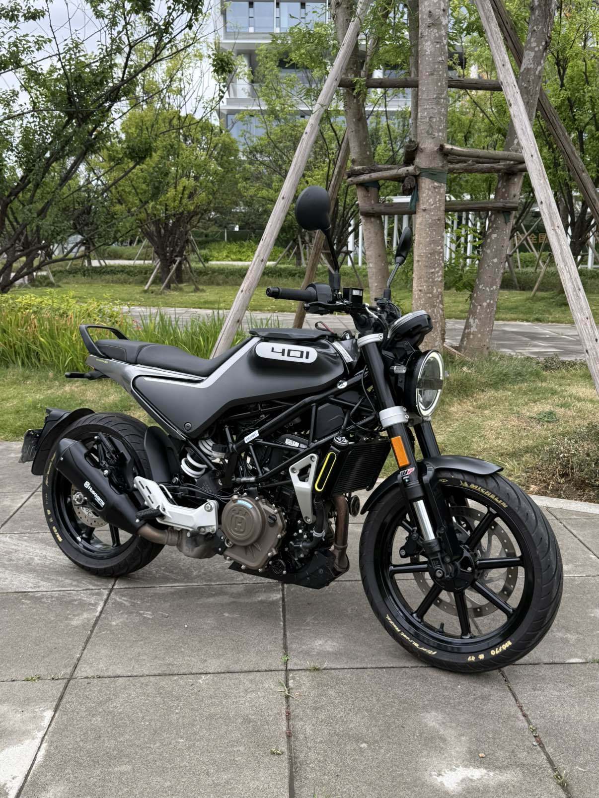 HUSQVARNA 黑箭 401