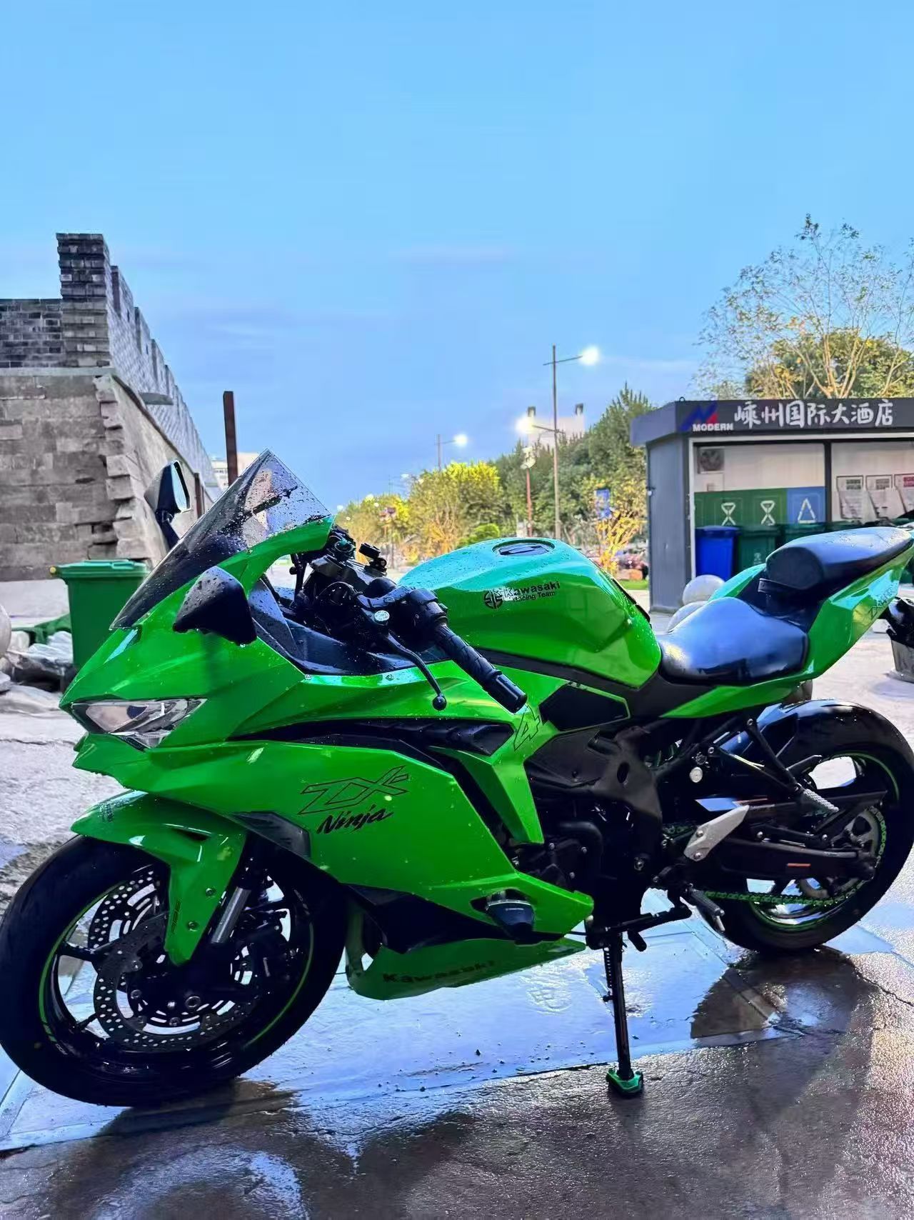 川崎 ZX-4R