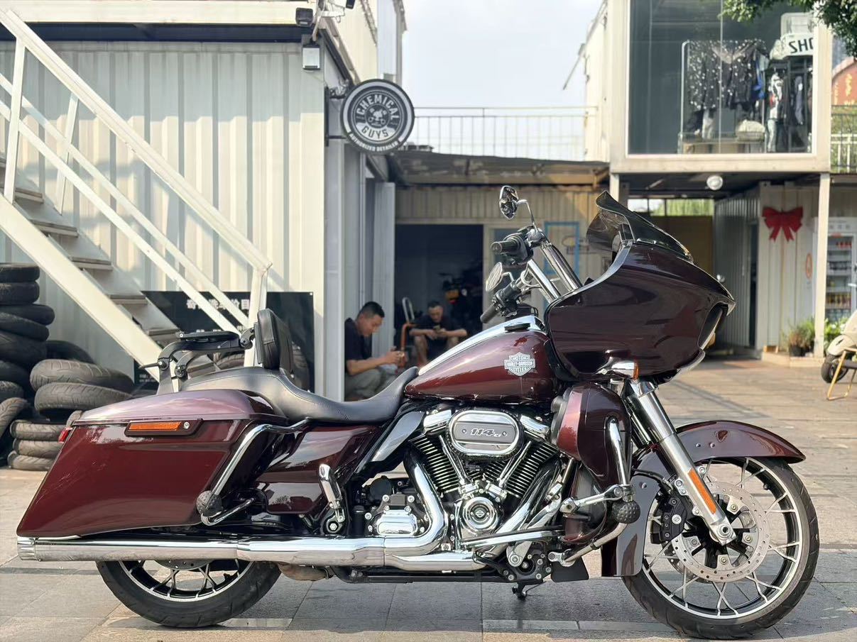 哈雷戴维森 公路滑翔 Road Glide