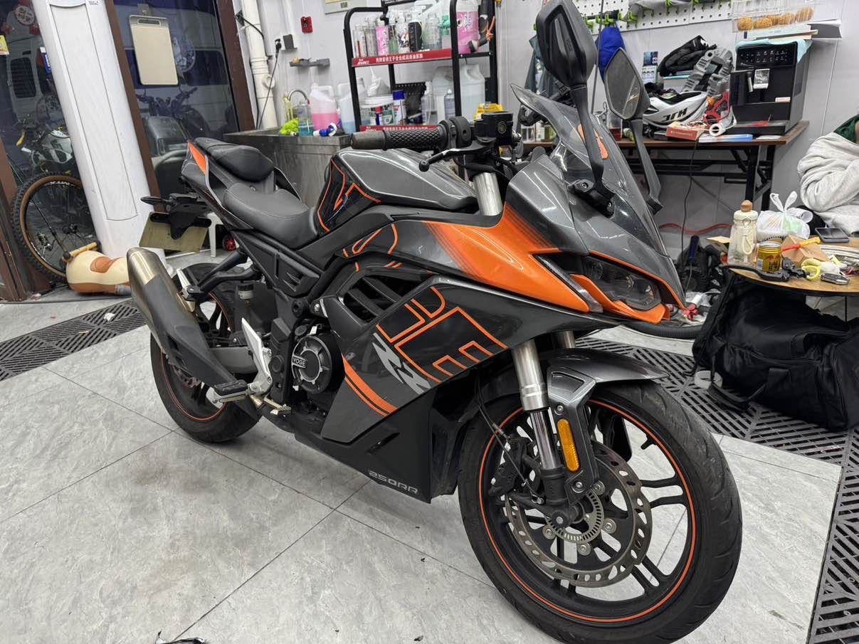 无极 250RR