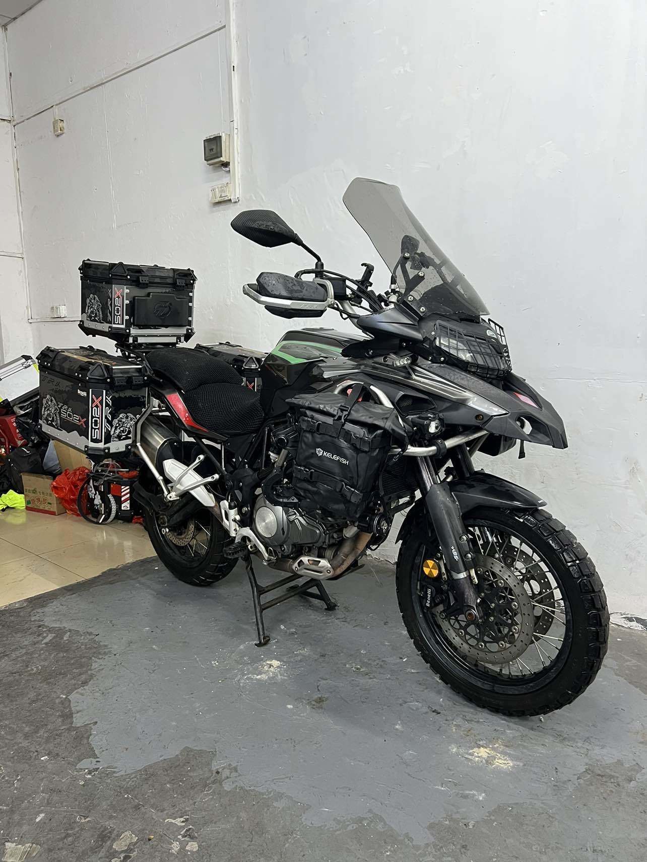 贝纳利 金鹏 TRK502