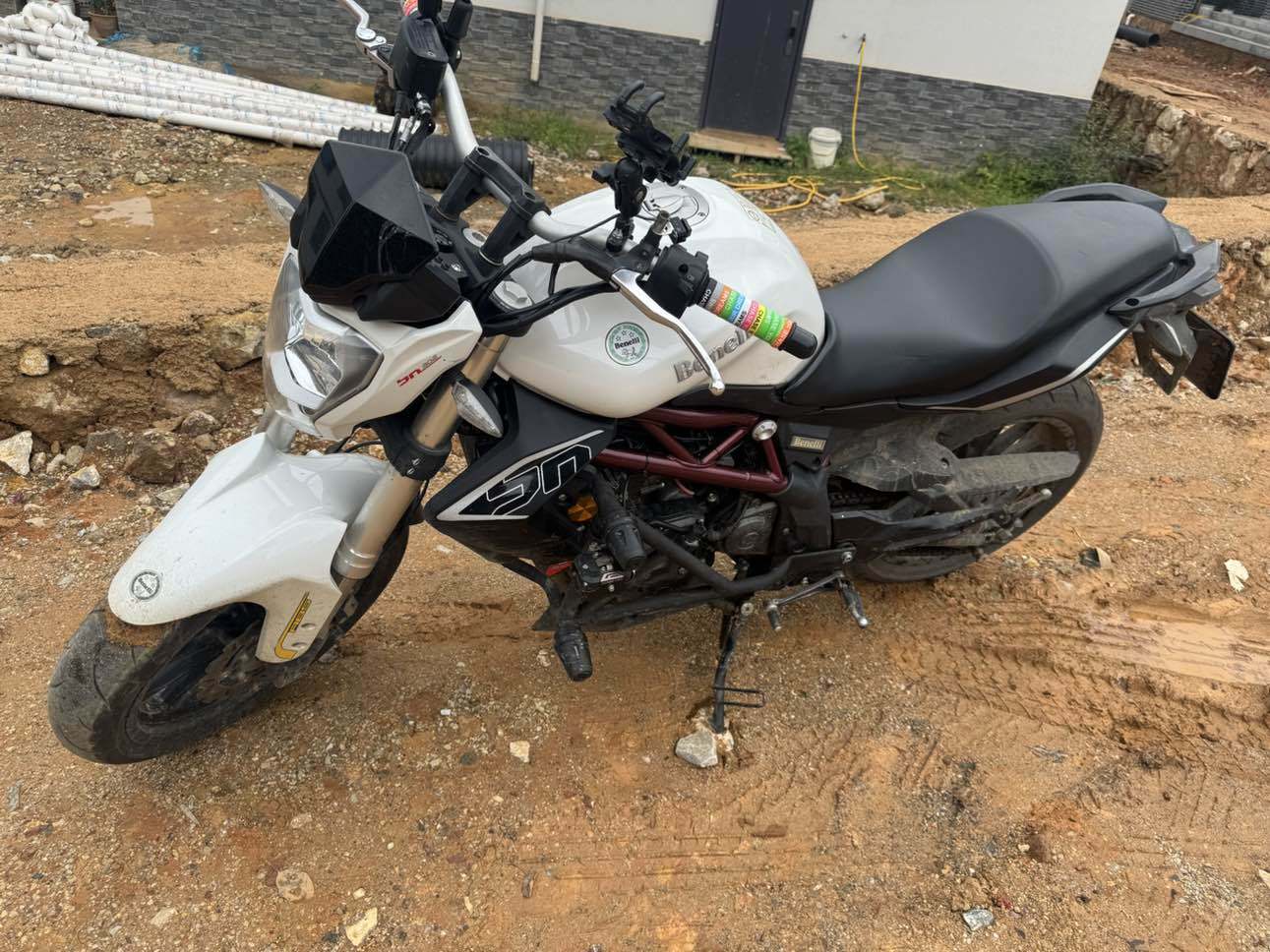 贝纳利 蓝宝龙 BN302S