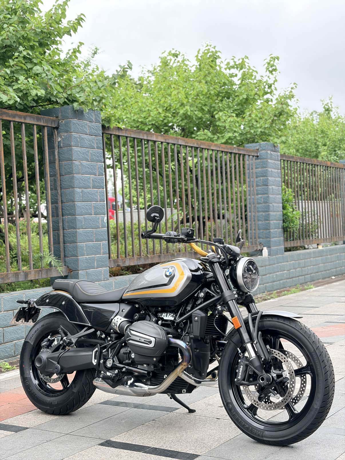 宝马 R 12