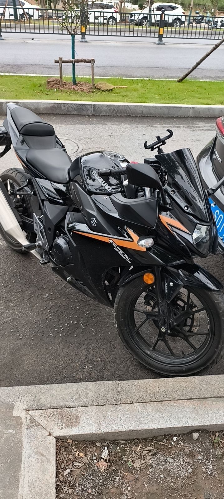 豪爵铃木 GSX250R