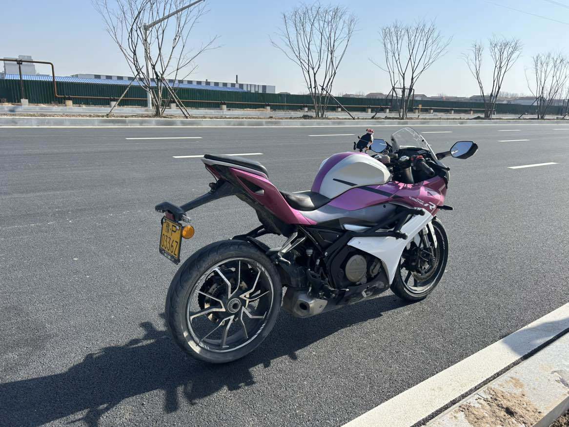 QJMOTOR 赛250