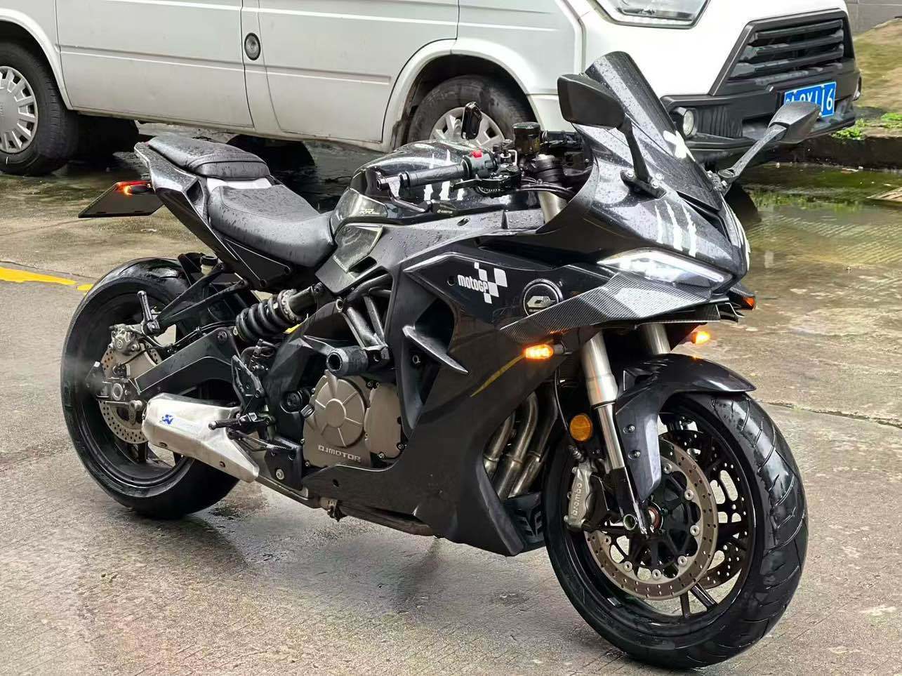 QJMOTOR 赛600