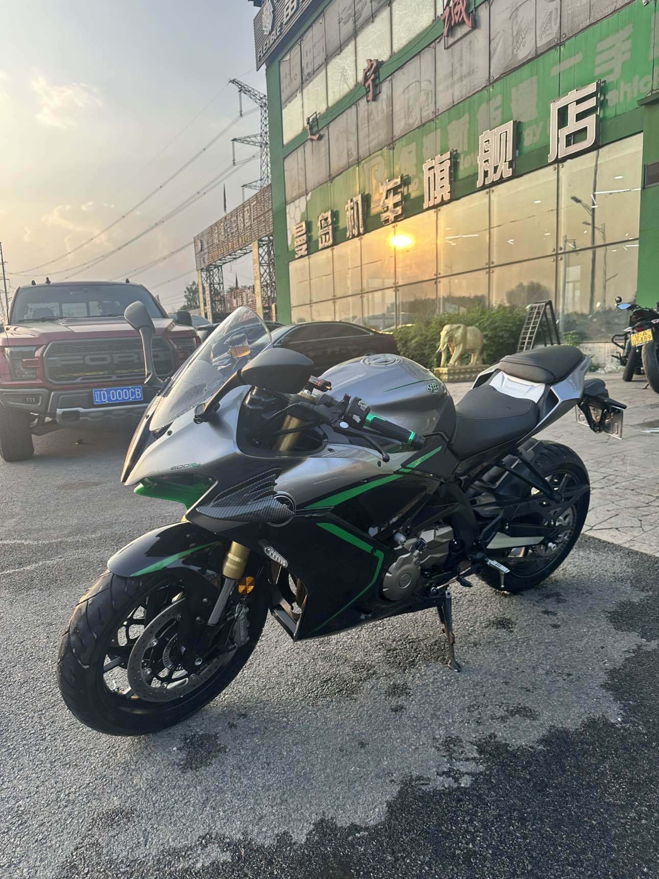 QJMOTOR 赛600