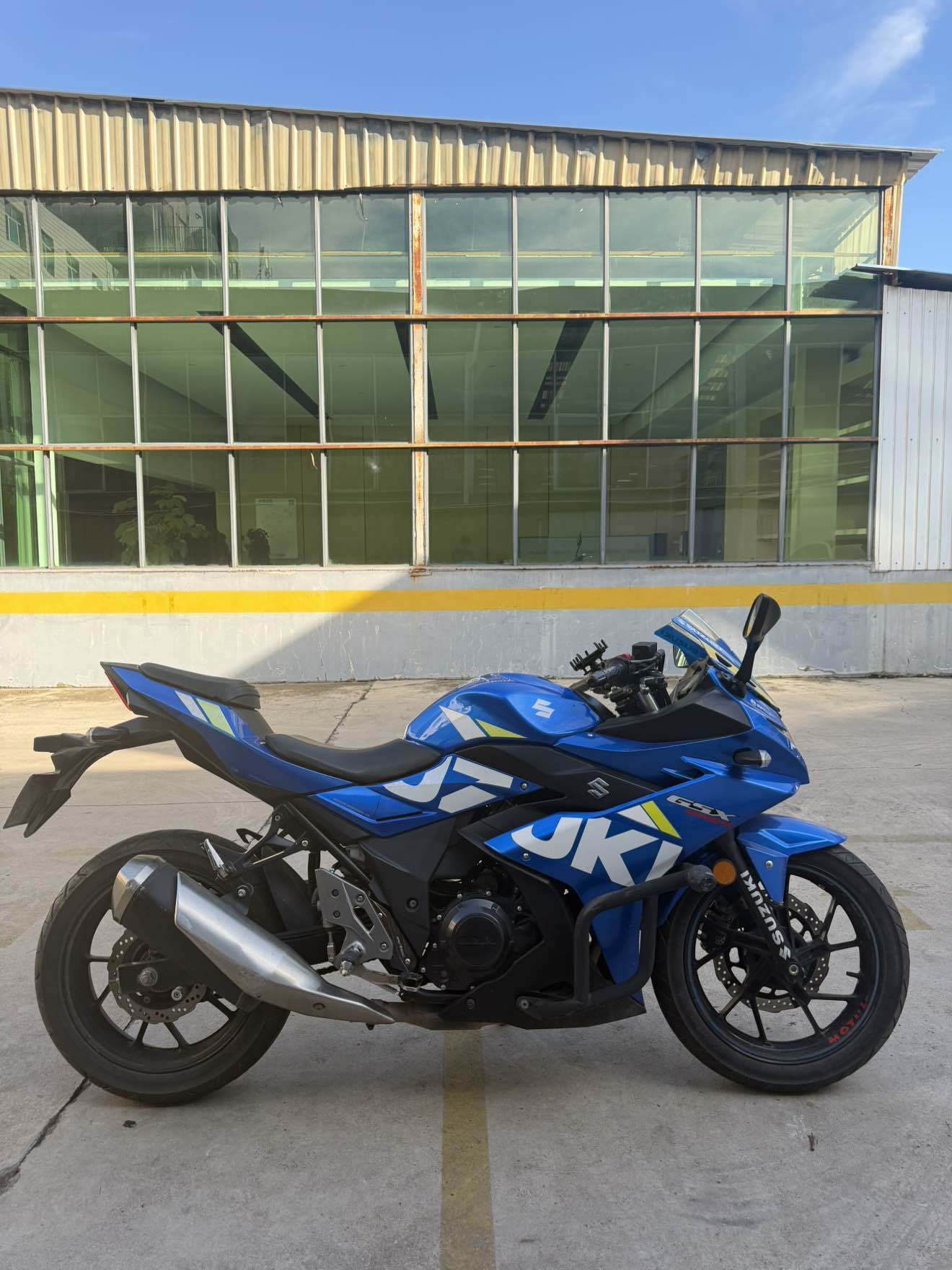 豪爵铃木 GSX250R