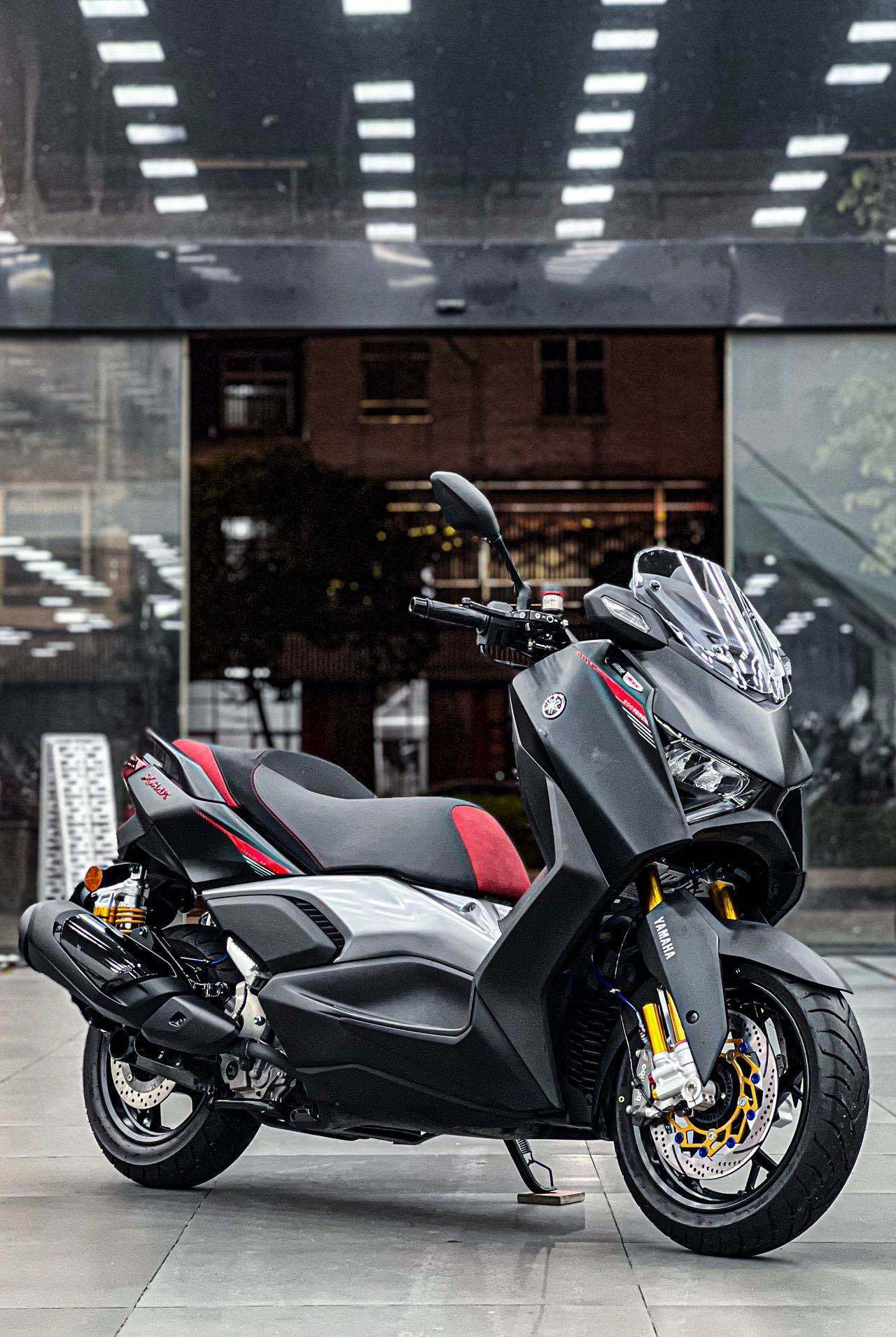 雅马哈 XMAX