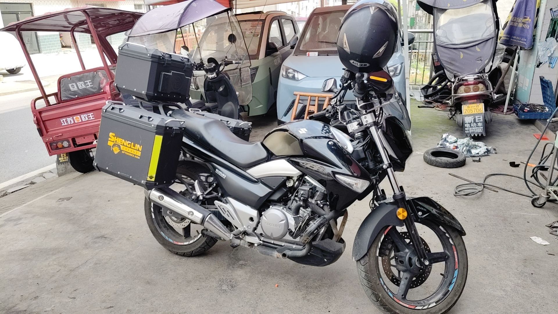 豪爵铃木 骊驰 GW250